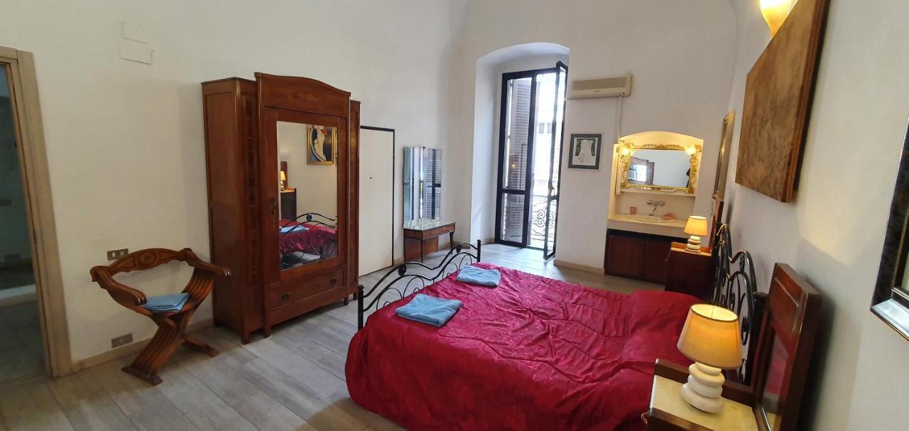 Very Central Apartment, By Shops, Bars, Restaurants Bari Ngoại thất bức ảnh